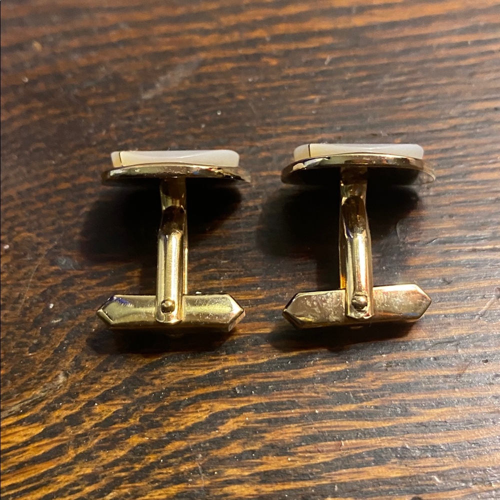 Vintage Swank Accessories gold tone white mother of pearl cuff links unisex - Picture 4 of 9